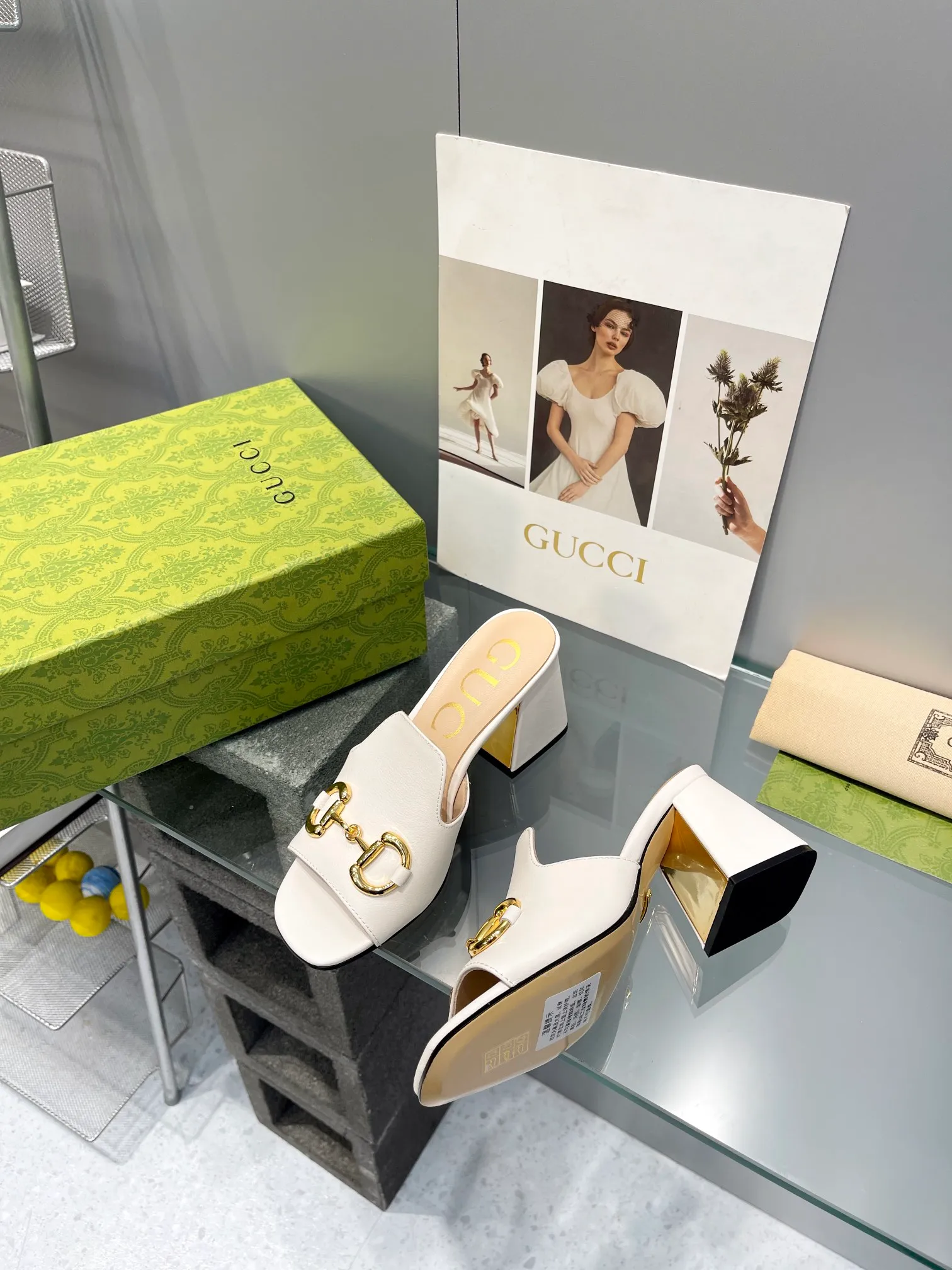 👟👟Ex-factory price 460👟👟 gucci 2024 early spring new thick heel retro shoes with horsebit, Internet celebrity hot sandals, super versatile fashion items. Original 1:1 customized. It is worth mentioning the packaging. This year’s G family’s packaging is really high-end, and the original packaging is presented.  Material: original custom imported oil-waxed ancient soft sheepskin. Lining: high-end customized sheepskin. Italian genuine leather outsole. Heel height: 7.5cm. Heel electroplated gold+covered leather. Size: 34-41 (34, 40, 41 customized)